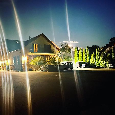 Hotel Radzewice Eksteriør billede