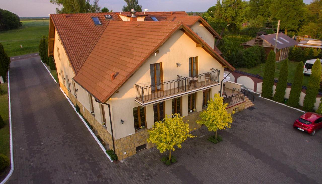 Hotel Radzewice Eksteriør billede