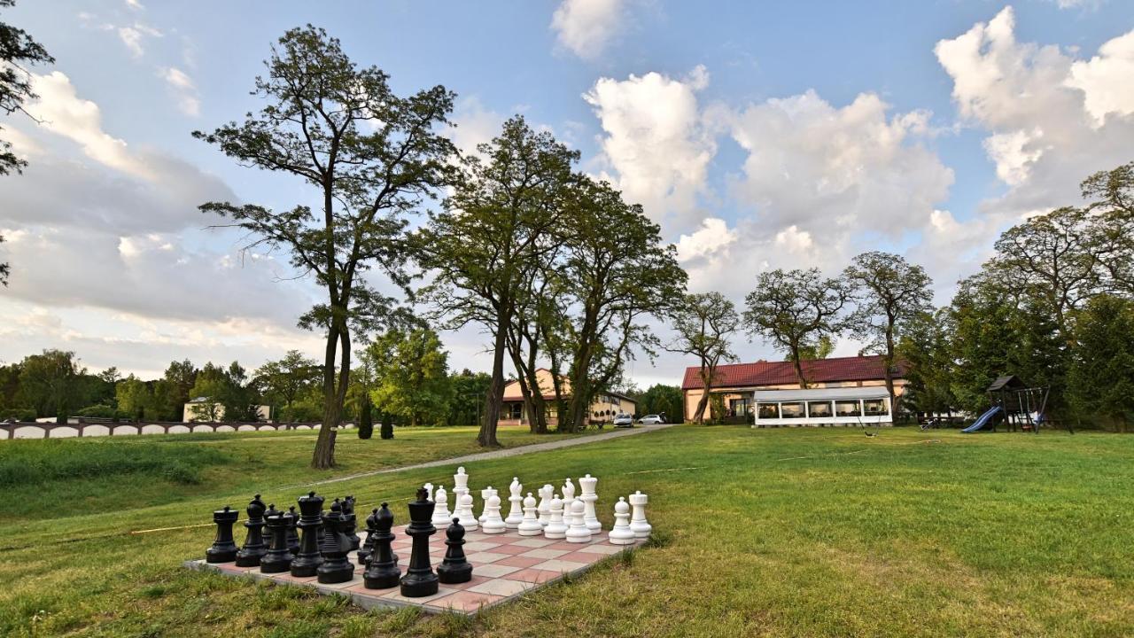 Hotel Radzewice Eksteriør billede