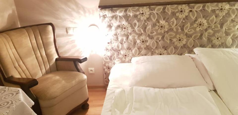 Hotel Radzewice Eksteriør billede