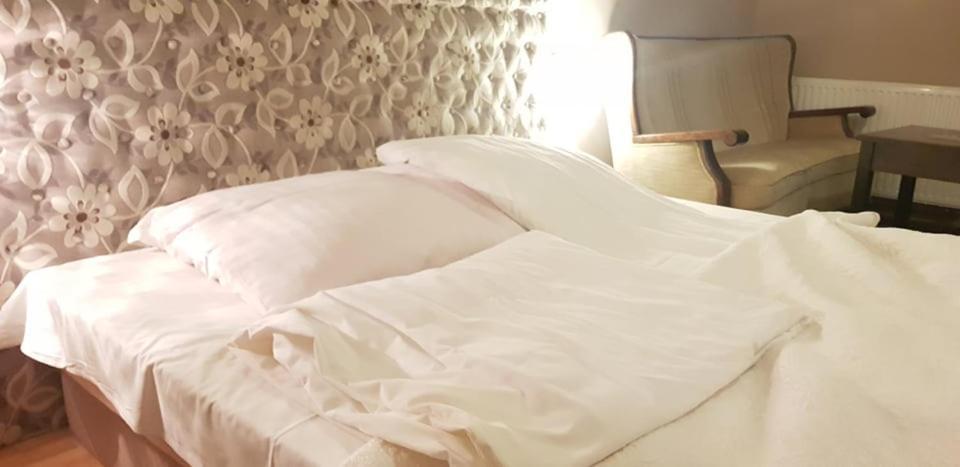 Hotel Radzewice Eksteriør billede