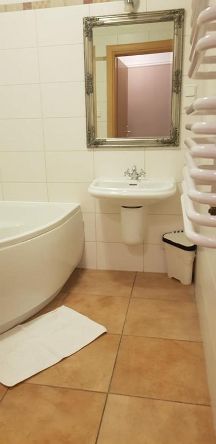 Hotel Radzewice Eksteriør billede