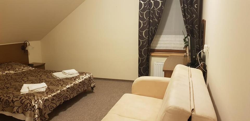 Hotel Radzewice Eksteriør billede
