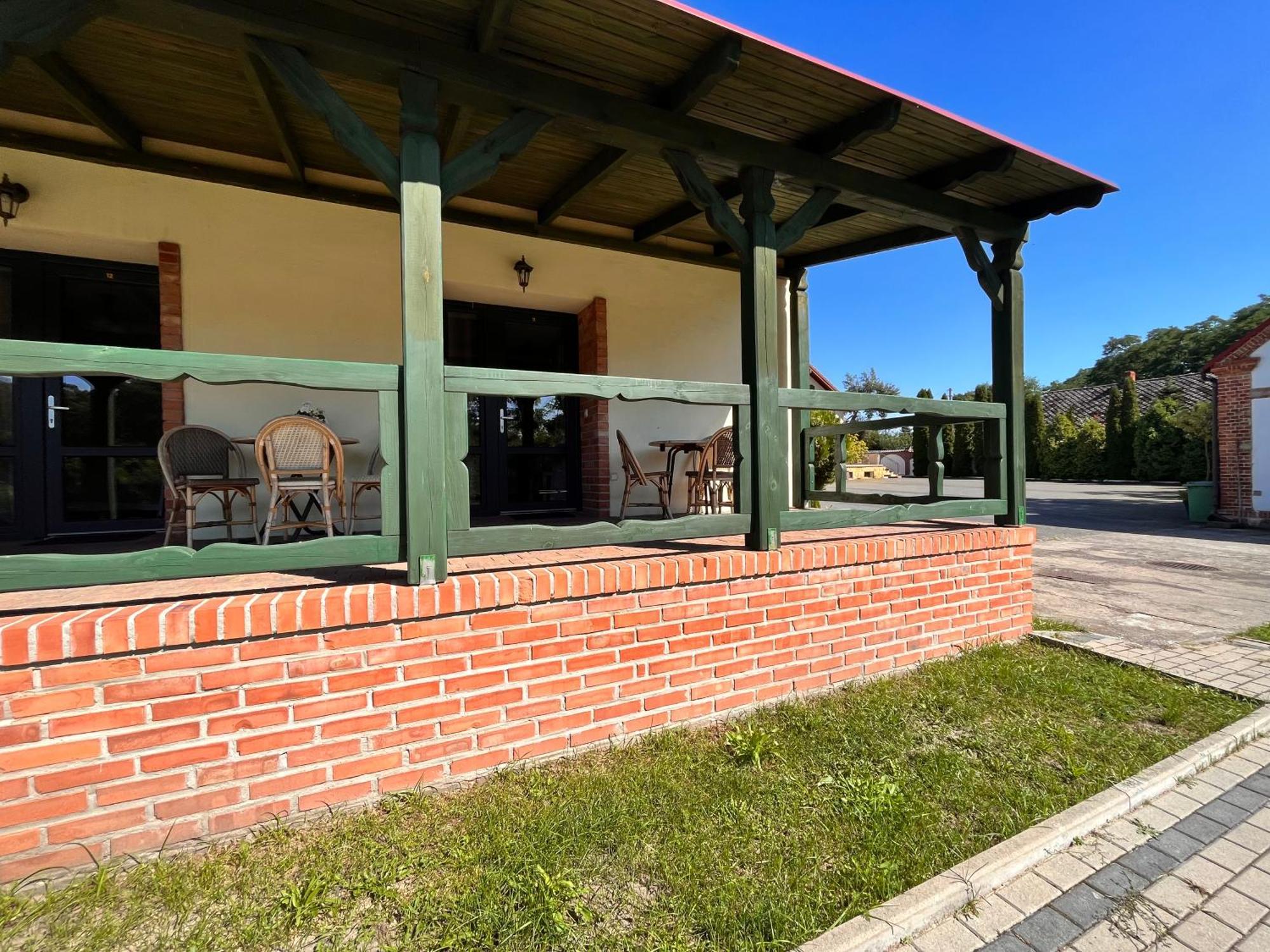 Hotel Radzewice Eksteriør billede