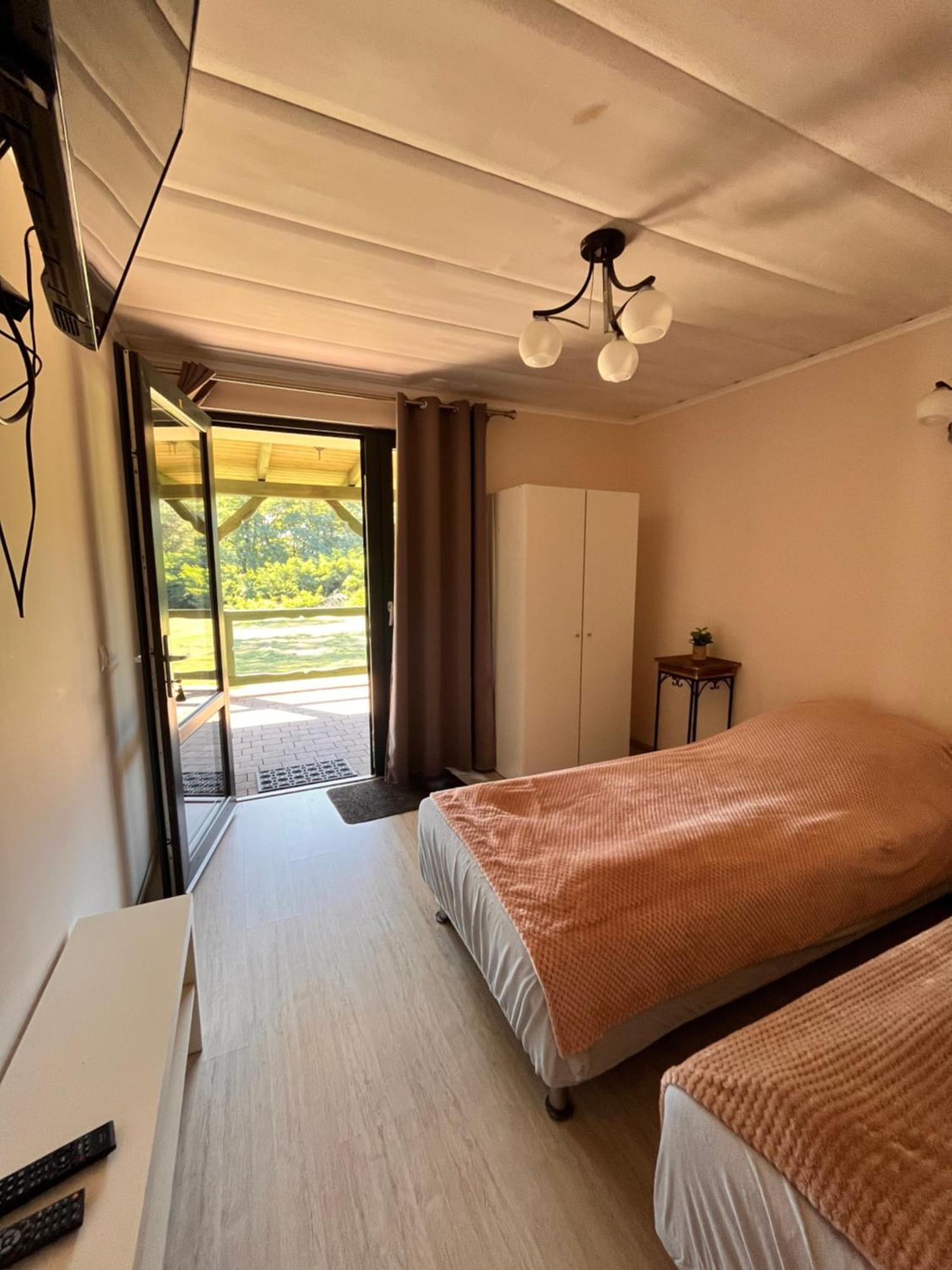 Hotel Radzewice Eksteriør billede